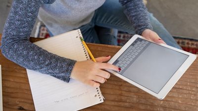  شوقي: امتحانات الثانوية العامة من بنوك أسئلة.. ومافيهاش حاجة من برة المنهج