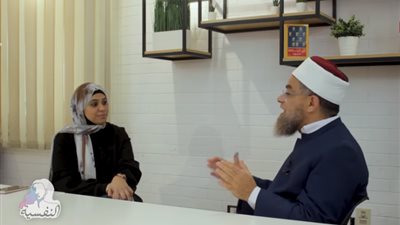 داعية إسلامي للمرأة: «سيبك من كلام الناس.. وقصة حفصة أكبر دليل»