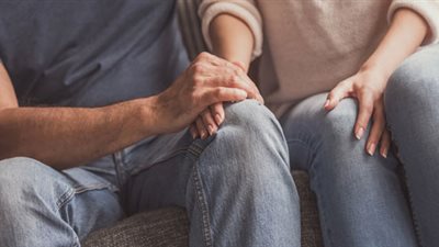 آية تطلب إثبات زواجها العرفي: «اتجوزت بعلم أهلي وأصحابي»