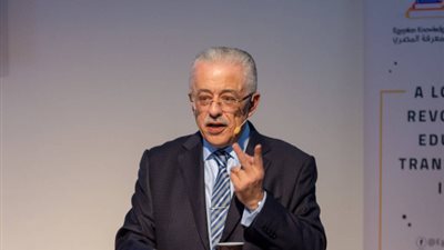  طارق شوقي يكشف الكتاب المسموح بتواجده داخل لجان امتحانات الثانوية العامة 