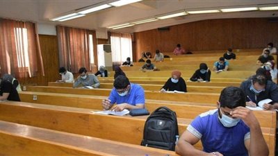 أول تعليق من وزير التعليم العالي عن طلاب الجامعة المصابين بكورونا  في الإمتحانات