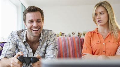 خطيبي بيتهرب من الجواز .. أستاذة تربية تنصح بـ3 حلول