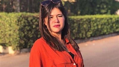 بـ«شورت وقبعة».. ديانا هشام على البحر