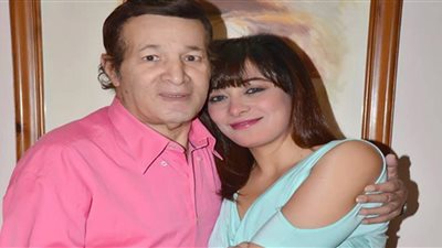 الصُدفة جمعت بينهما.. أرملة سعيد صالح: «فارق السن كان أكبر تحدي»