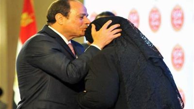 المرأة المصرية في قلب الرئيس السيسي.. استراتيجية وطنية وحماية اجتماعية ومبادرات رئاسية تعديل القوانين والتشريعات لصالحها