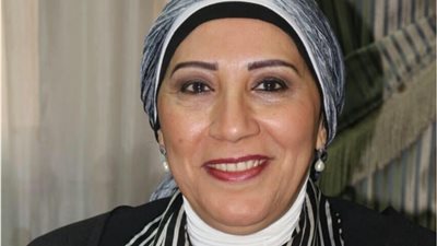 «جوزي مدمن شات مع الستات».. واستشاري أسري: «احترسي هذه البداية»