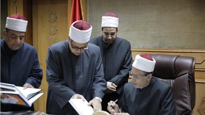 وكيل الأزهر يعتمد نتيجة الدور الأول لشهادات القراءات