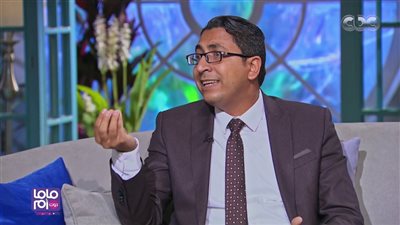 إزاي نحافظ على أطفالنا من المشاكل النفسية؟.. طبيب نفسي يجيب | فيديو