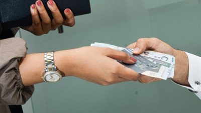 بعد إلزام مطلقة تونسية بدفع النفقة.. هل يمكن تطبيق ذلك في مصر؟ 