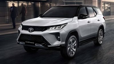 أسعار ومواصفات سيارة تويوتا فورتشنر 2022.. تعرفي عليها