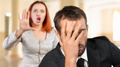 «جوزي بيشتكي من عصبيتي».. طبيب نفسي يُقدم لكِ 3 حلول