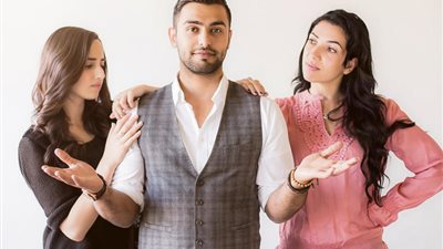 هل توافقي تبقي زوجة تانية؟.. حكايات سيدات مؤيدات للفكرة | فيديو