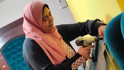 الأسطى سحر الأستورجية.. أول امرأة تعمل 