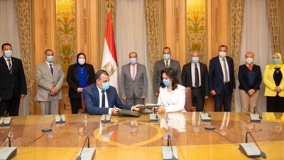 بروتوكول بين الإنتاج الحربي والقومي للمرأة.. والوزير: المرأة ركيزة أساسية