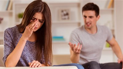 «طلع شاذ».. أسماء في دعوى خلع: «زوجي بيحب الرجالة أكثر مني»