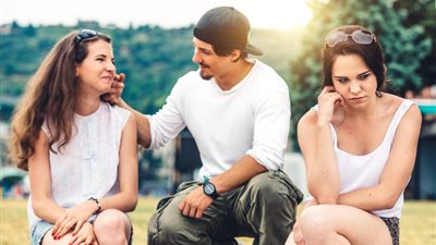 هل لغيرة الأزواج أنواع ؟.. خبيرة تربية تُجيب.. فيديو