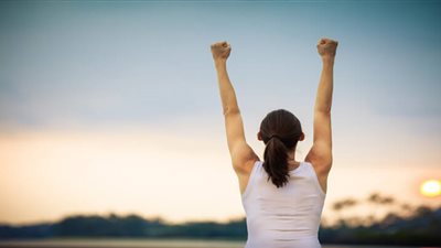 تقبلي ذاتك وواجهي التنمر.. هاشتاج «أنا مميزة» يعيد «الثقة بالنفس» للفتيات 