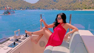 كتبت عن فوائد «العُزلة».. رانيا يوسف تُثير جدلًا فكريًا على «السوشيال ميديا»