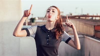  ليه مش مرتبطة لحد دلوقتي؟.. سؤال البنات على السوشيال ميديا والإجابة: «محدش يستاهل»