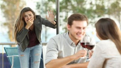 لماذا يخون الرجل زوجته؟.. استشاري علم النفس تكشف 4 أسباب