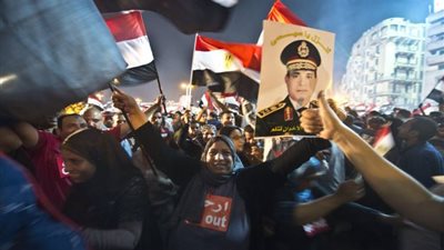 الحلو : مصر يا أما يا بنت أبوك مهما حاولوا يركعوكي تفضلي دايما قوية 