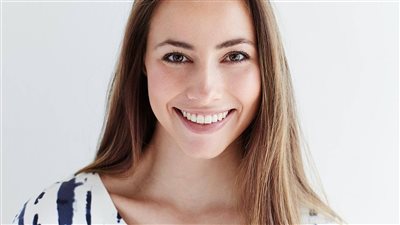 للبنت العشرينية.. إزاي تكوني جميلة وسط زملائك؟ 