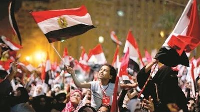 والدة الشهيد البطل محمد عباس : دم ابني فداءً لمصر.. والرئيس السيسي أنقذ المصريين من الأشرار