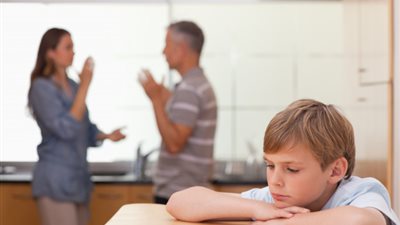 «اعرفي حقك».. شروط وإجراءات الولاية التعليمية للأم قبل الطلاق