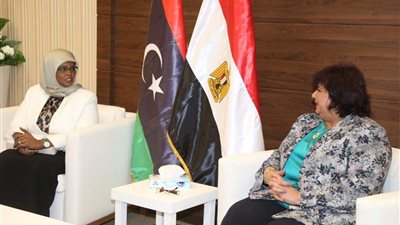 وزيرة الثقاقة الليبية لـ عبد الدايم : نحتاج الخبرة المصرية لإعادة معرض كتاب طرابلس