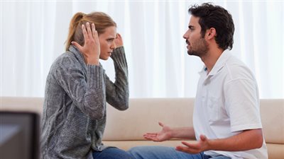 «نجدة لحياتها».. منار تطلب الخلع: فاكرني هحسده ويموت 