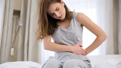 أبرزها «الريحان».. 4 مشروبات سحرية لعلاج المغص الكلوي المفاجئ