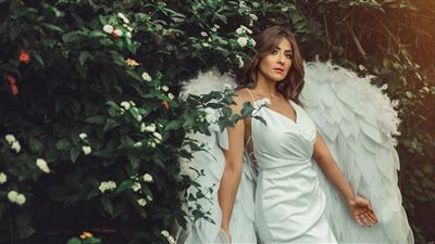 هيدي كرم: استغربت هجوم الناس على فيديو ابني.. وأبويا بيقوللي إيه الشر ده يا بنتي! 