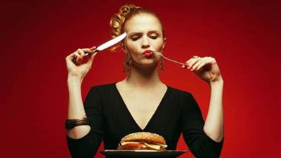 «الجوع العاطفي».. عندما تزقزق «عصافير المشاعر»