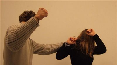 «اكسر لبنتك ضلع يطلعلها 24».. البنات: «هندور على الطبطبة بره البيت».. وأستاذة اجتماع: «مثل يدّمر جيل»