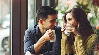  4 علامات تكشفلك.. إزاي تعرفي أن الرجل بيحبك؟