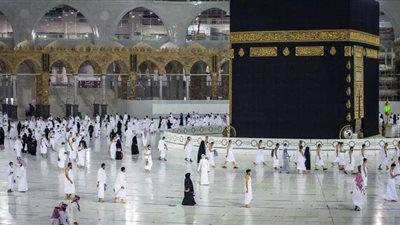 «البحوث الإسلامية»:  في زمن الوباء الصدقة أولى من الحج