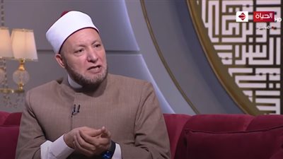 ما حكم خروج الخطيب وخطيبته بمفردهما؟.. عالم أزهري يجيب 