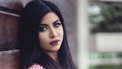 بعد إعلان خطوبتها.. 5 معلومات عن كارولين عزمي 