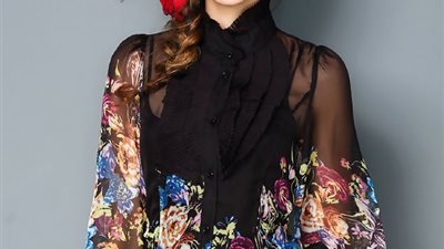 «البينك والبيبي بلو».. أحدث موديلات البلوزة الشيفون في صيف 2021