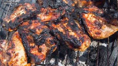 هل الطعام المحروق مُضر بصحتك ويُسبب السرطان؟