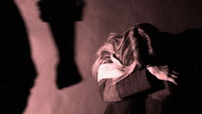 «غصبها على دخول الغرفة مع صاحبه».. القبض على الطفلة قاتلة والدها ببولاق