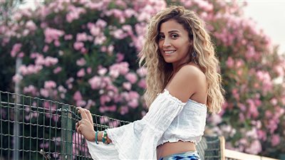 بسبب الرعب.. تفاصيل خناقة دينا الشربيني في بيروت 