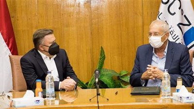 إنشاء مركز لوجيستي لمرسيدس في العين السخنة