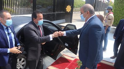 رئيس جامعة الأزهر يستقبل وزير التعليم العالي لبدء اجتماع «الأعلى للجامعات»