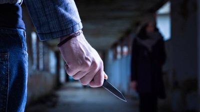 الفتاة تستدرج الضحايا.. السجن لتشكيل عصابي من 3 عاطلين وبنت 