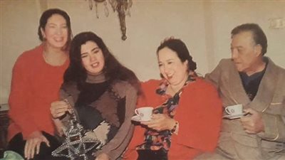 في ذكرى رحيله.. رانيا فريد شوقي تروي ذكرياتها مع الملك