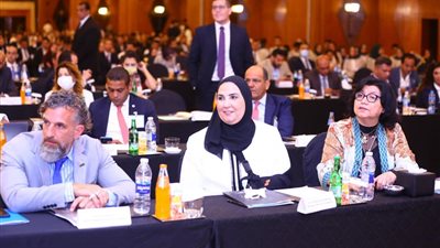 وزيرة التضامن: الشباب رأس مال مصر.. وأسسنا حاضنات الأعمال لخفض معدلات الفقر