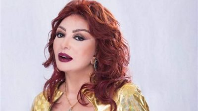 استغربت جدًا.. طلب غريب من سمير سيف لنبيلة عبيد| فيديو 