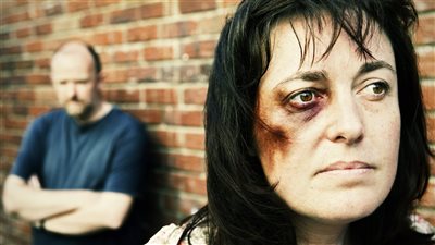 أستاذ علم الاجتماع: المرأة هي من تدفع ثمن جرائم القتل الأسري 