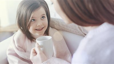 مجربون من الأمهات.. 12 علاج منزلي لنزلات البرد 